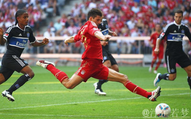 路易斯·迪亚兹攻破柏林联合的进球荣膺德甲月度最佳